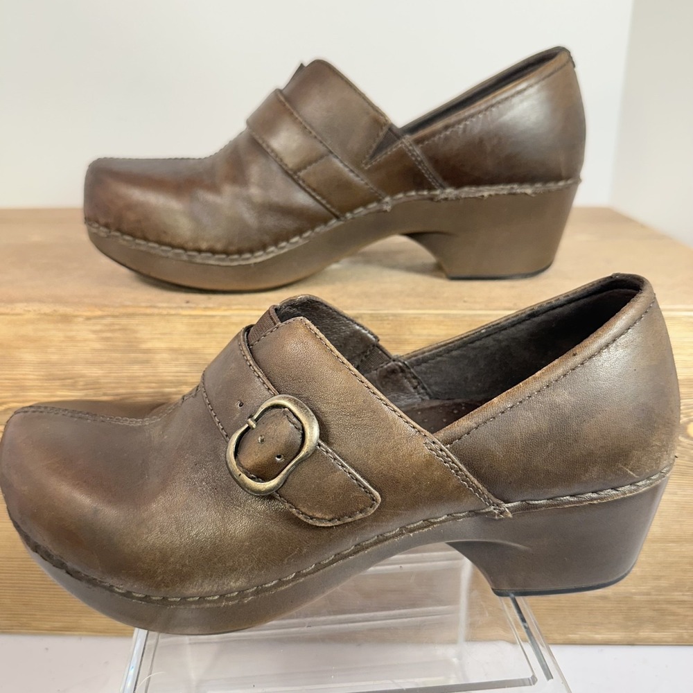 Dansko Tamara Professional Clogs Womens 36 Buckle Brown Leather Nurse Comfort - Picture 2 of 8
